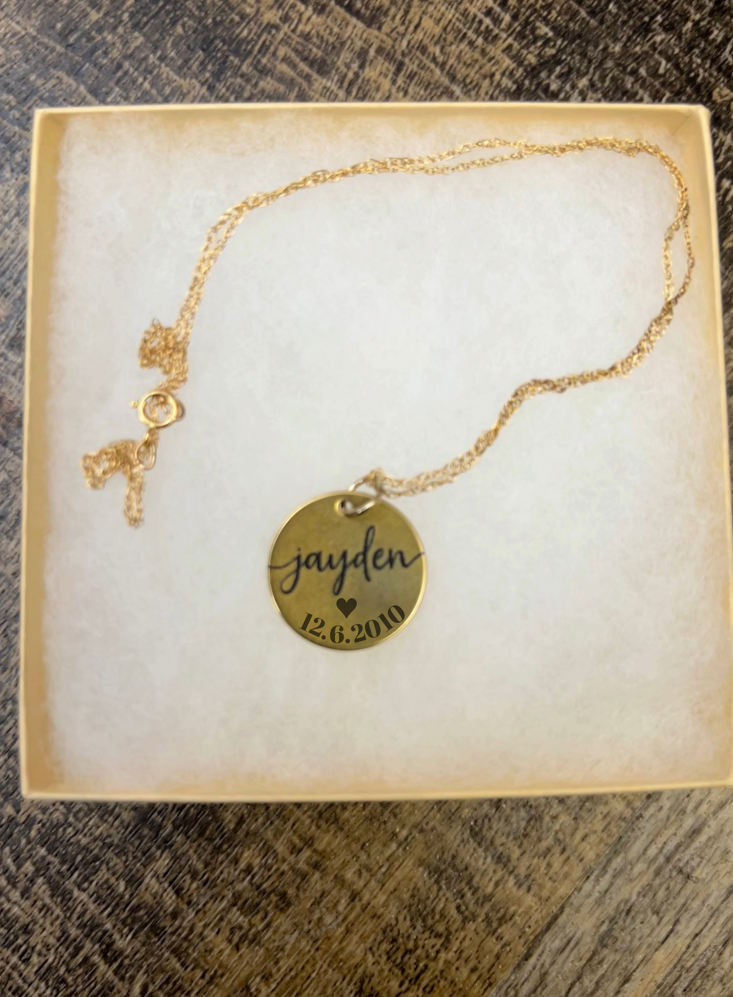 Engraved Pendant Name Necklace